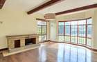 5 Bed Townhouse with En Suite in Runda - 11