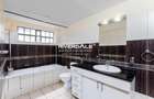2 Bed Apartment with En Suite in Westlands Area - 3