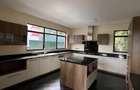 5 Bed Townhouse with En Suite in Lavington - 8