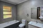 5 Bed House with En Suite in Runda - 12