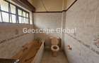 5 Bed Townhouse with En Suite in Spring Valley - 12