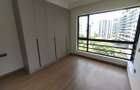 3 Bed Apartment with En Suite in Riverside - 3
