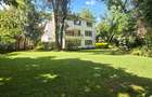 5 Bed House with En Suite at Un Crescent - 8