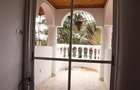 5 Bed House with En Suite in Runda - 16