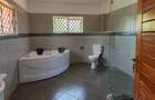 5 Bed House with En Suite in Runda - 12