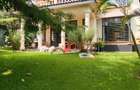 4 Bed House with Swimming Pool in Rosslyn - 5