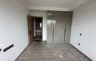 3 Bed Apartment with En Suite at Riverside - 14