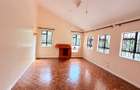 5 Bed House with En Suite in Runda - 2