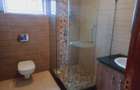 5 Bed Townhouse with En Suite at Westlands - 10