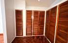4 Bed House with En Suite in Hill View - 7