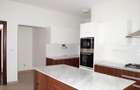 5 Bed House with En Suite in Lavington - 6