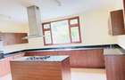 4 Bed Apartment with En Suite in Riverside - 9