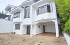 5 Bed Townhouse with En Suite at Riverside Garden - 19