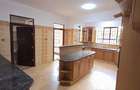5 Bed Townhouse with En Suite at Lavington Green - 16