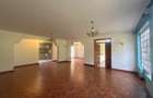 5 Bed House with En Suite at Hardy Area - 12