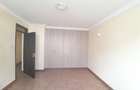 5 Bed Townhouse with En Suite at Lavington - 6