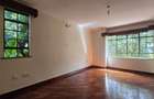 5 Bed House with En Suite in Lavington - 11