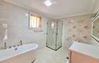5 Bed Townhouse with En Suite at Lavington Green - 15