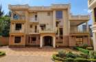 5 Bed Townhouse with En Suite in Lavington - 1