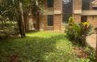 6 Bed Townhouse with En Suite at Lavington Green - 3