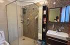 Serviced 3 Bed Apartment with En Suite at 6Th Avenue - 19