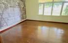 5 Bed House with En Suite at Mimosa Drive - 10