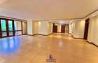 4 Bed Apartment with En Suite at Riverside Drive - 10