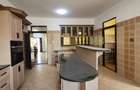 5 Bed House with En Suite in Lavington - 6
