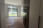 5 Bed Townhouse with En Suite in Runda - 11