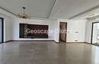 4 Bed Apartment with En Suite in Riverside - 8