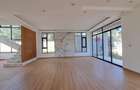 5 Bed Townhouse with En Suite in Lavington - 3