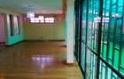 5 Bed Townhouse with En Suite in Lavington - 3