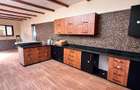 6 Bed House with En Suite at Ridgeway - 12