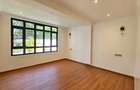 Serviced 5 Bed Apartment with En Suite in Runda - 11