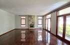 5 Bed Townhouse with En Suite at Lavington Green - 17