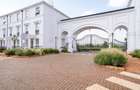 4 Bed Townhouse with Swimming Pool at Crawford Road - 20