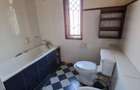 4 Bed Townhouse with En Suite at Lavington - 7