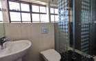 4 Bed House with En Suite at Mountain View - 19