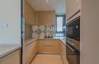 Serviced 1 Bed Apartment with En Suite at Global Trade Centre - 4