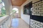 6 Bed House with En Suite at Hardy Area - 14