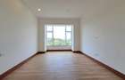 3 Bed Apartment with En Suite in Parklands - 11