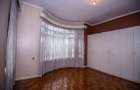 4 Bed House with En Suite at Rosslyn - 7