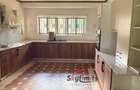 4 Bed House with En Suite in Hill View - 3