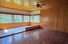 6 Bed House with En Suite in Nyari - 13