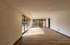 3 Bed Apartment with En Suite in Spring Valley - 10