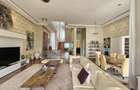4 Bed Townhouse with En Suite in Spring Valley - 3