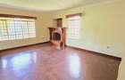 5 Bed House with En Suite at Flem Tree - 15
