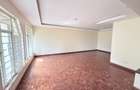 4 Bed Townhouse with En Suite at Westlands - 6