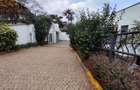 7 Bed Townhouse with En Suite in Nyari - 13