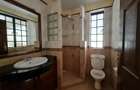 4 Bed Townhouse with En Suite in Lavington - 5